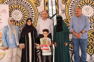 بإجمالي مدخرات 750 ألف جنيه لخدمة 620 سيدة..
محافظ المنيا يشهد نجاح تجربة مجموعات الادخار والإقراض بالأشمونين