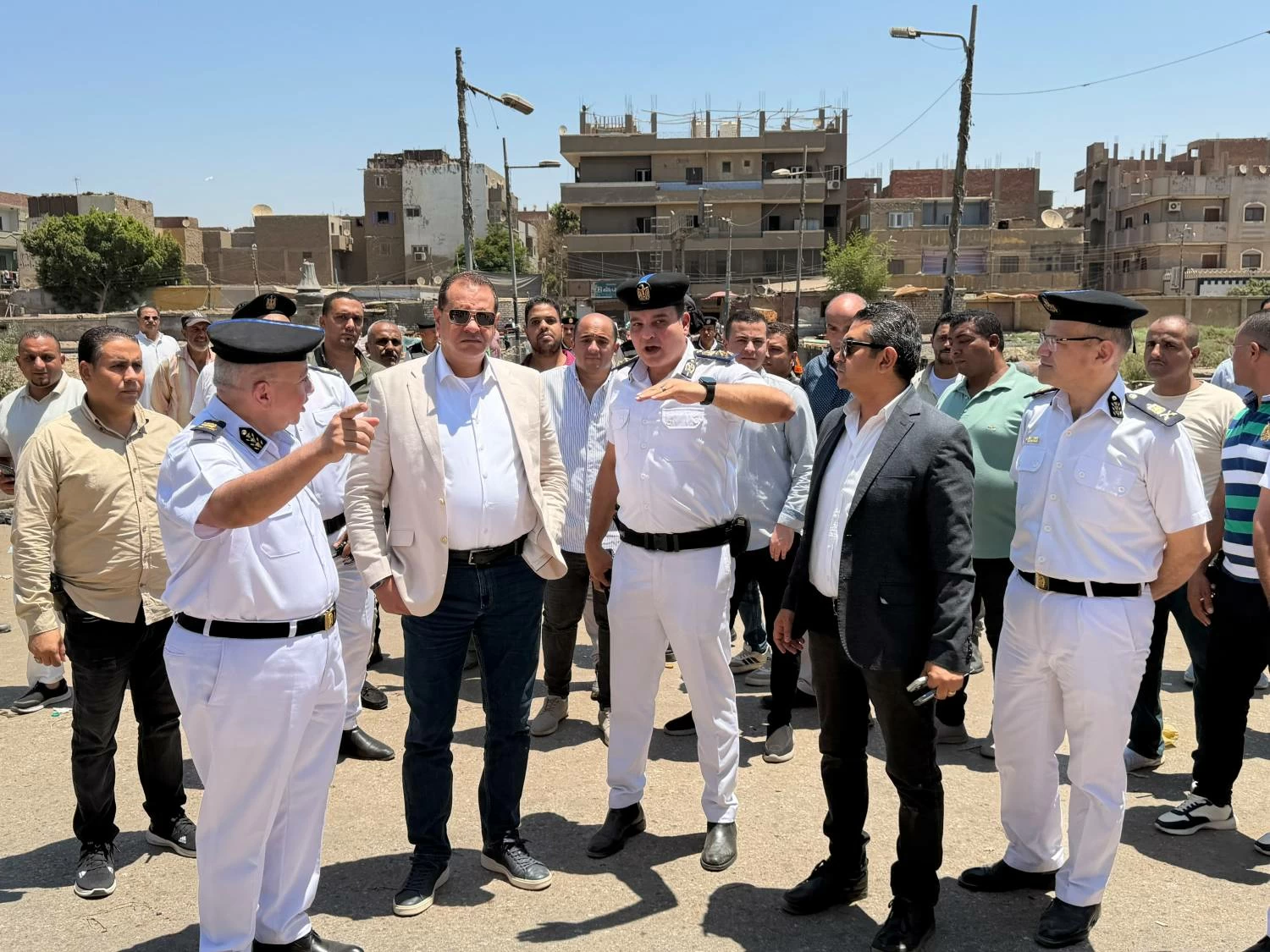 مدير أمن المنيا» يقود حملة إزالة  تعديات مباني واشغالات في <a href=
