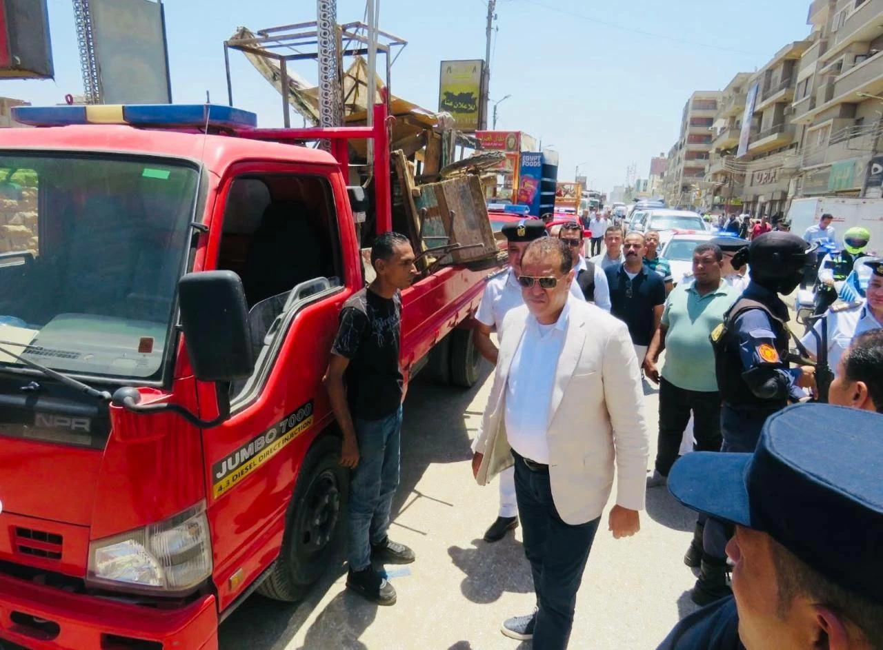 مدير أمن المنيا» يقود حملة إزالة تعديات مباني واشغالات في سمالوط