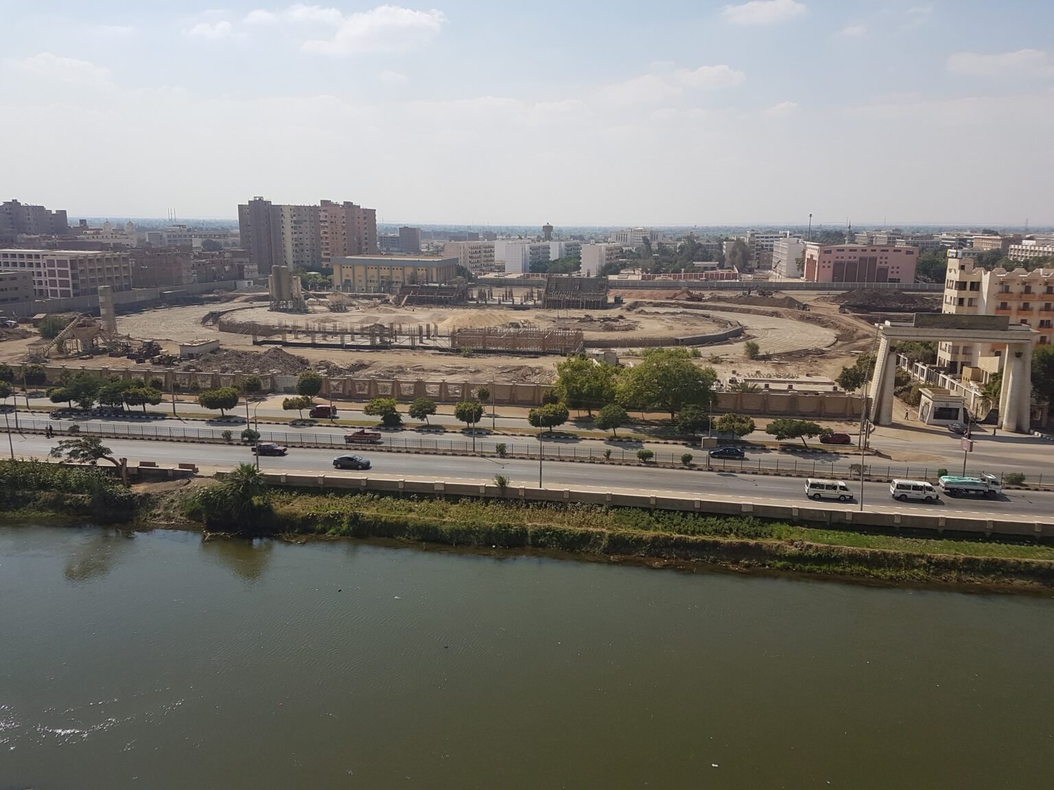 إستاد المنيا الرياضي