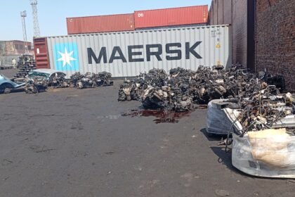 الوكالة لبيع قطع غيار السيارات استعمال الخارج