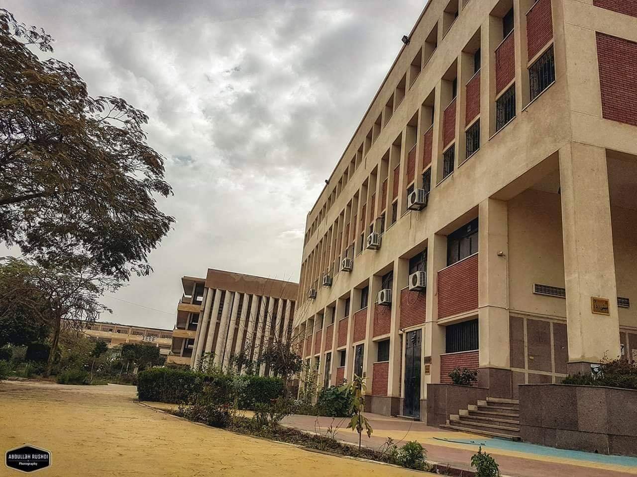 مطعم ع الواقف
